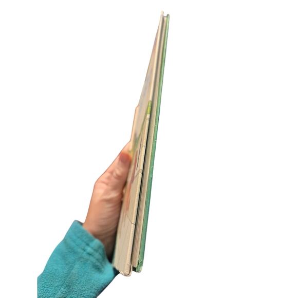 Disney's LADY AND THE TRAMP Wonderful World of Reading Book Club Edition - Picture 5 of 6